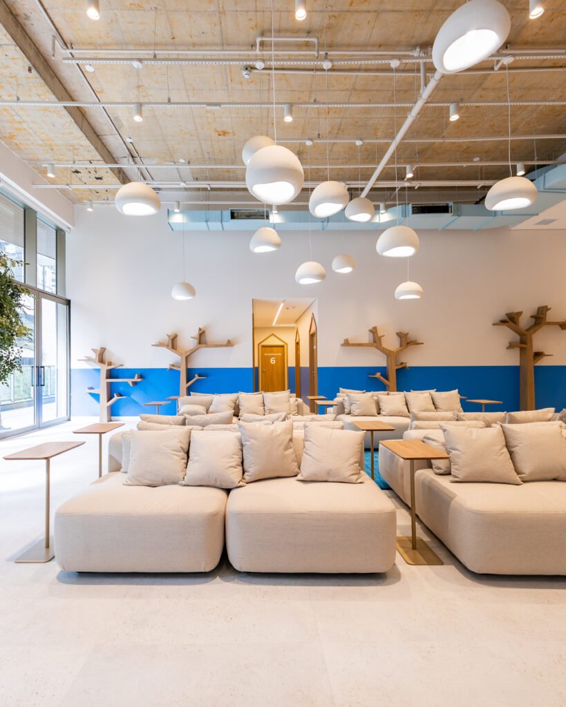 Care Plus Clinic + Mindplace Kids — projeto de arquitetura da Proh em SãO Paulo . Pinheiros, ambiente 5