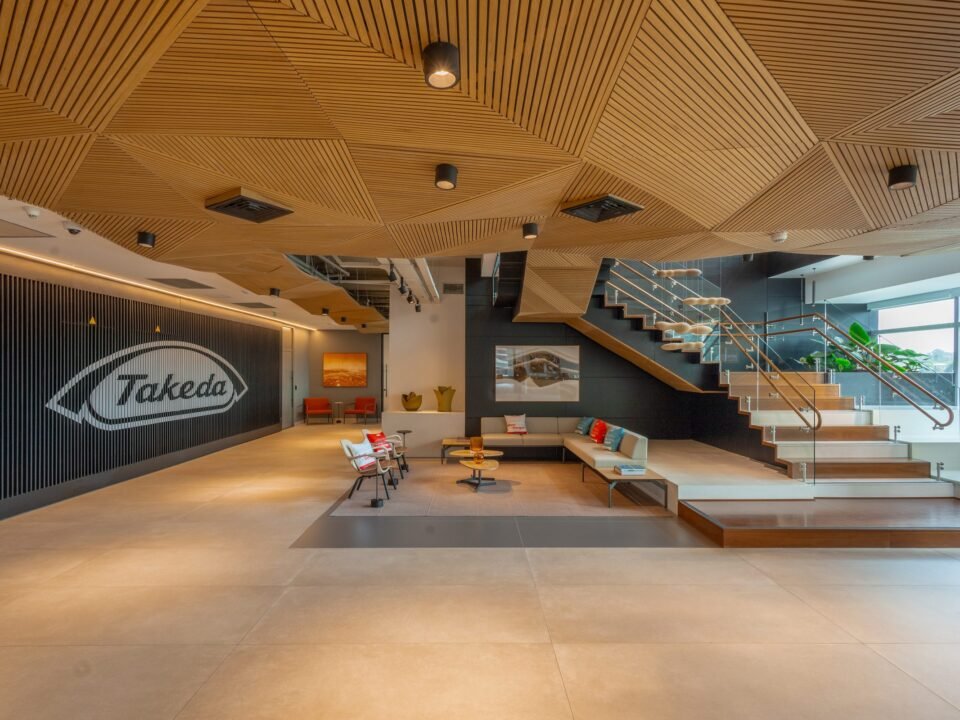 Escritório da Takeda em São Paulo, projeto de arquitetura corporativa da Proh
